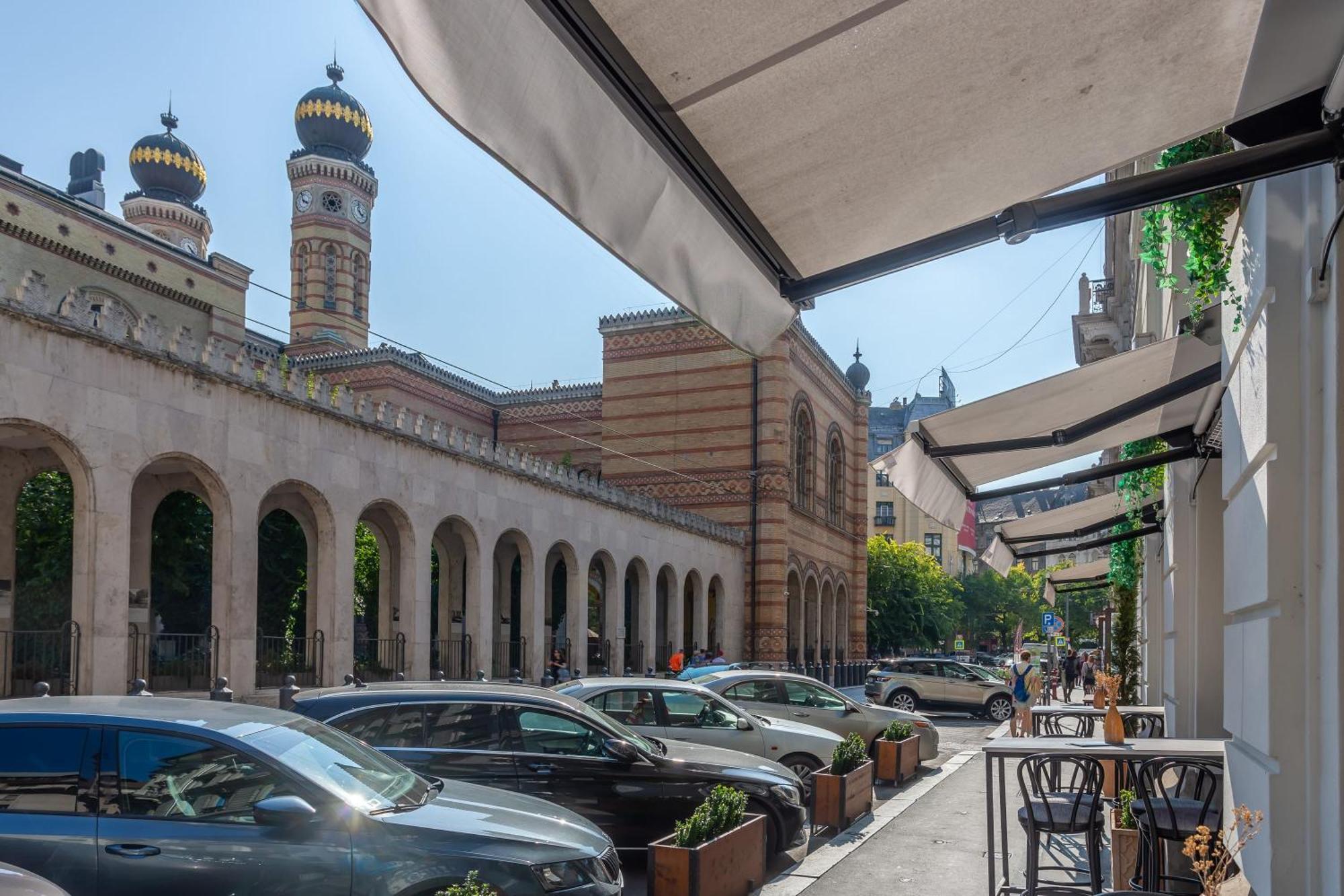 Ultra Central Luxury Budapest Exterior photo