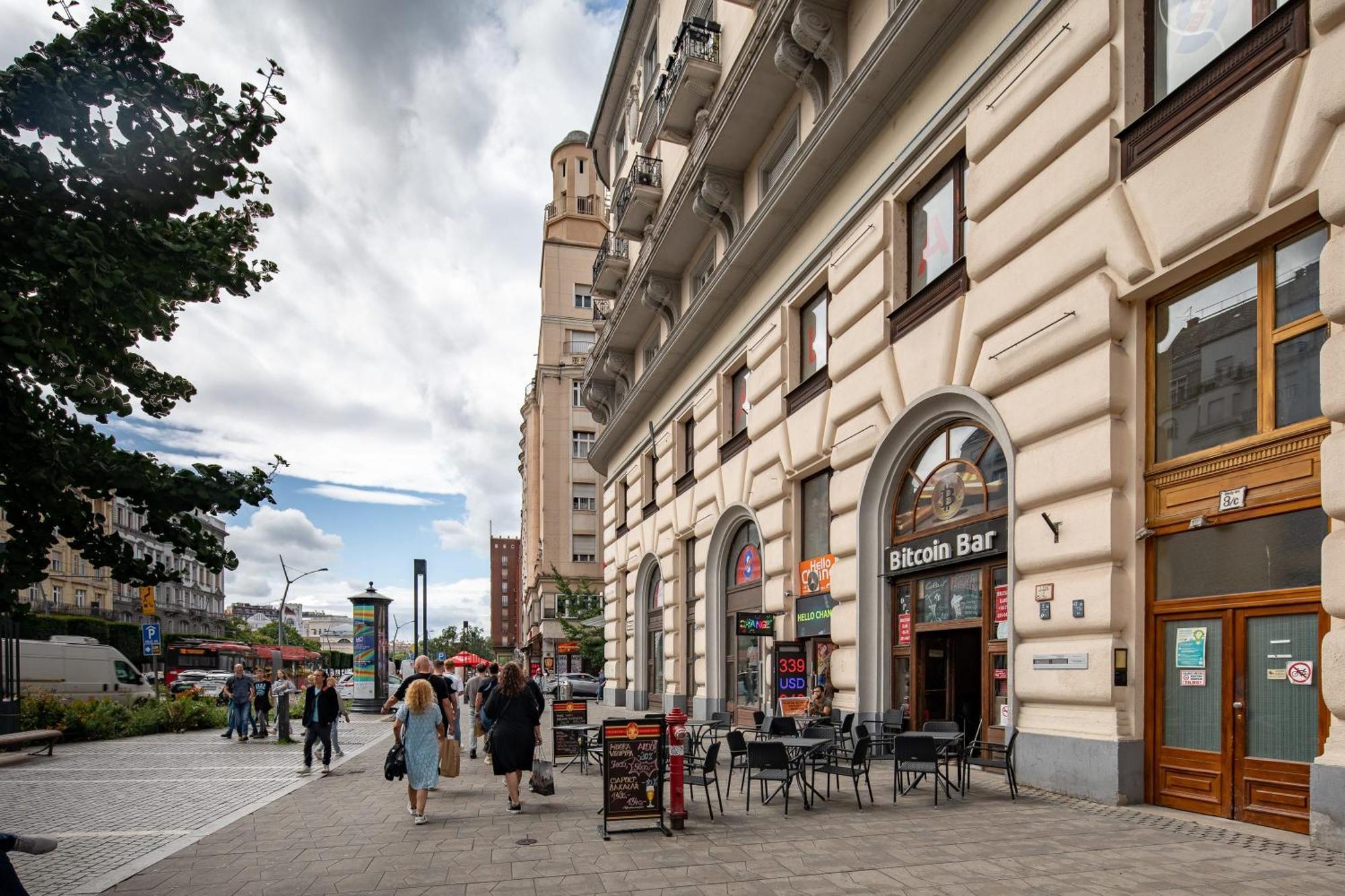 Ultra Central Luxury Budapest Exterior photo